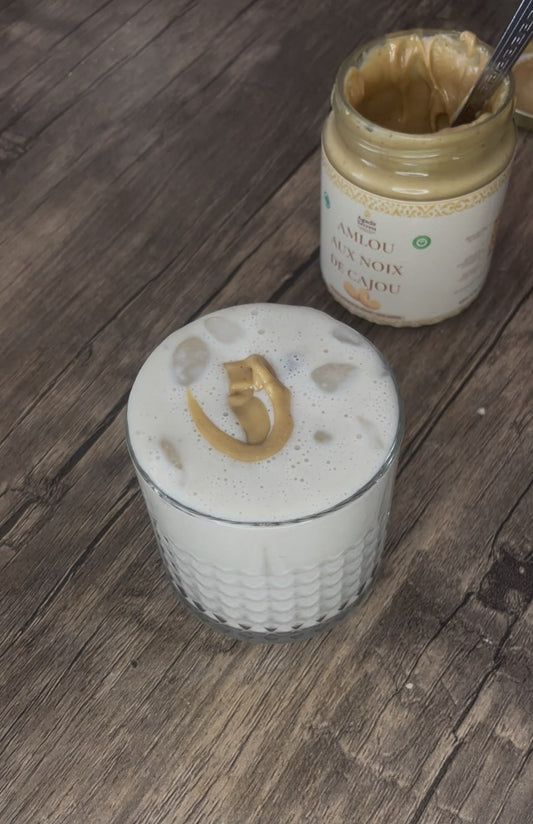 Recette : Le Smoothie Glacé Banane & Amlou (Énergie et Fraîcheur) 🍌🥤